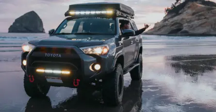 Extreme LED x6 and x6s light bar on Toyota 4Runner