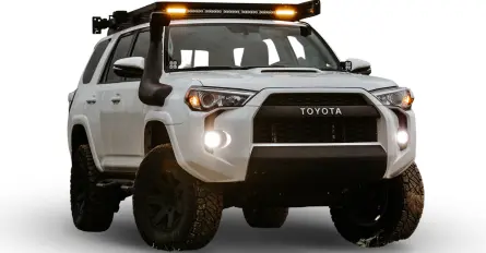 Extreme LED combo beam light bar on Toyota 4runner